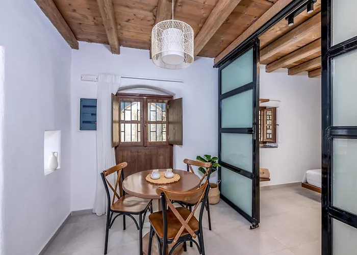 Elia Suites - Old Town