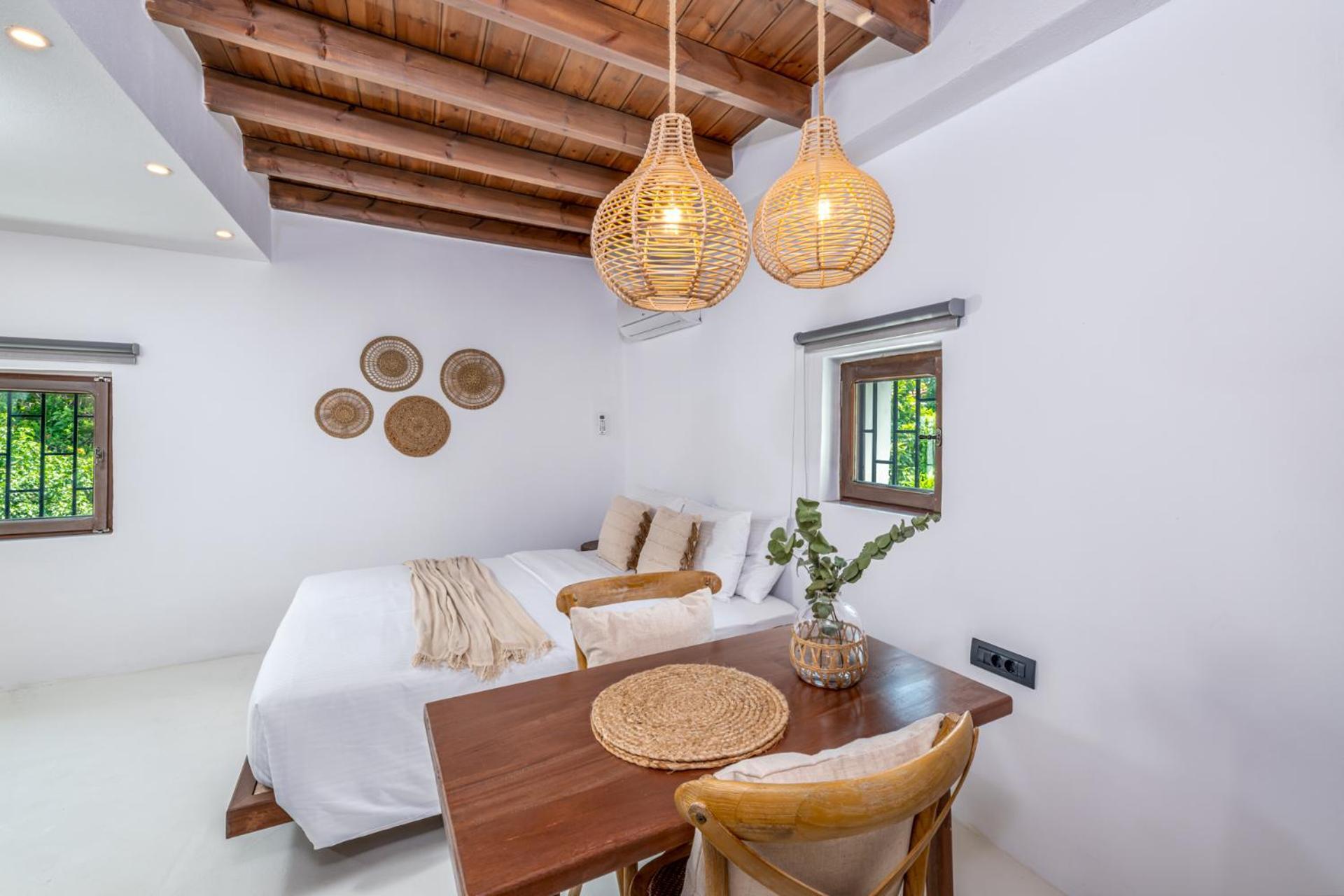 Elia - Old Town Apartment